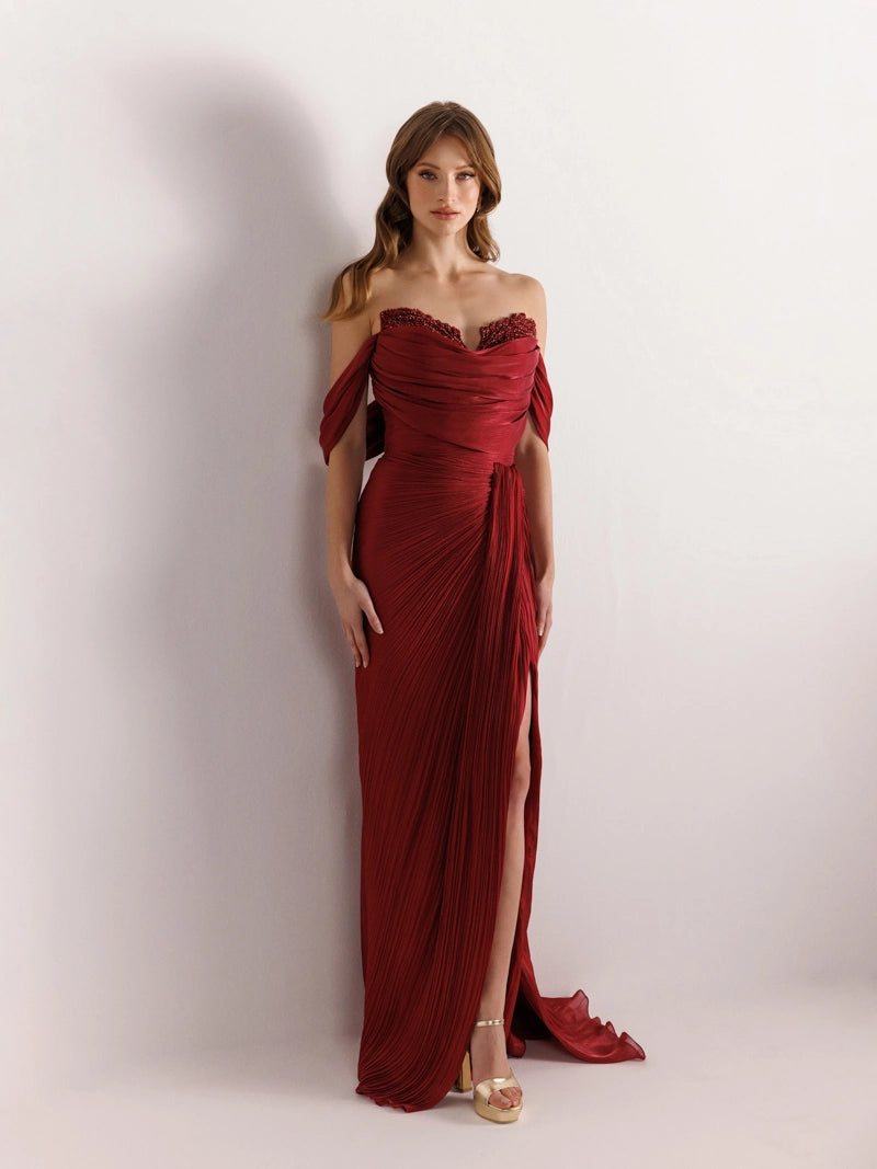 Göğüsü İşlemeli Straplez Pliseli Abiye Elbise vişne rengi 2