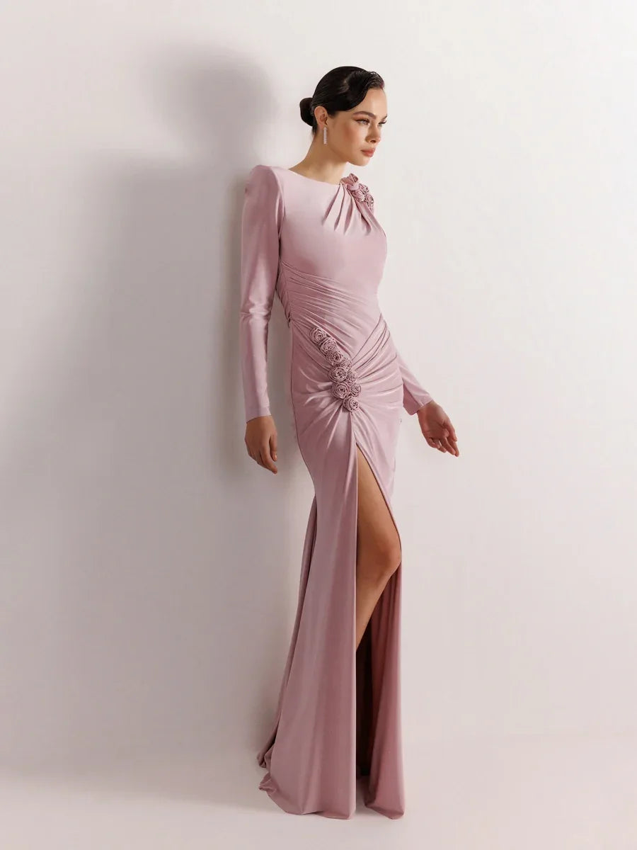 25160-Sırt Dekolteli Çiçek Detaylı Yırtmaçlı Balık Elbise - Kenzel