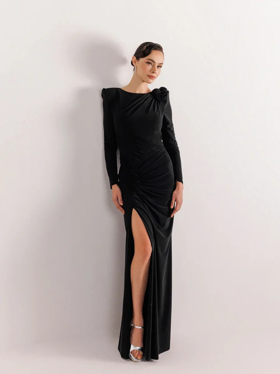 25160-Sırt Dekolteli Çiçek Detaylı Yırtmaçlı Balık Elbise - Kenzel