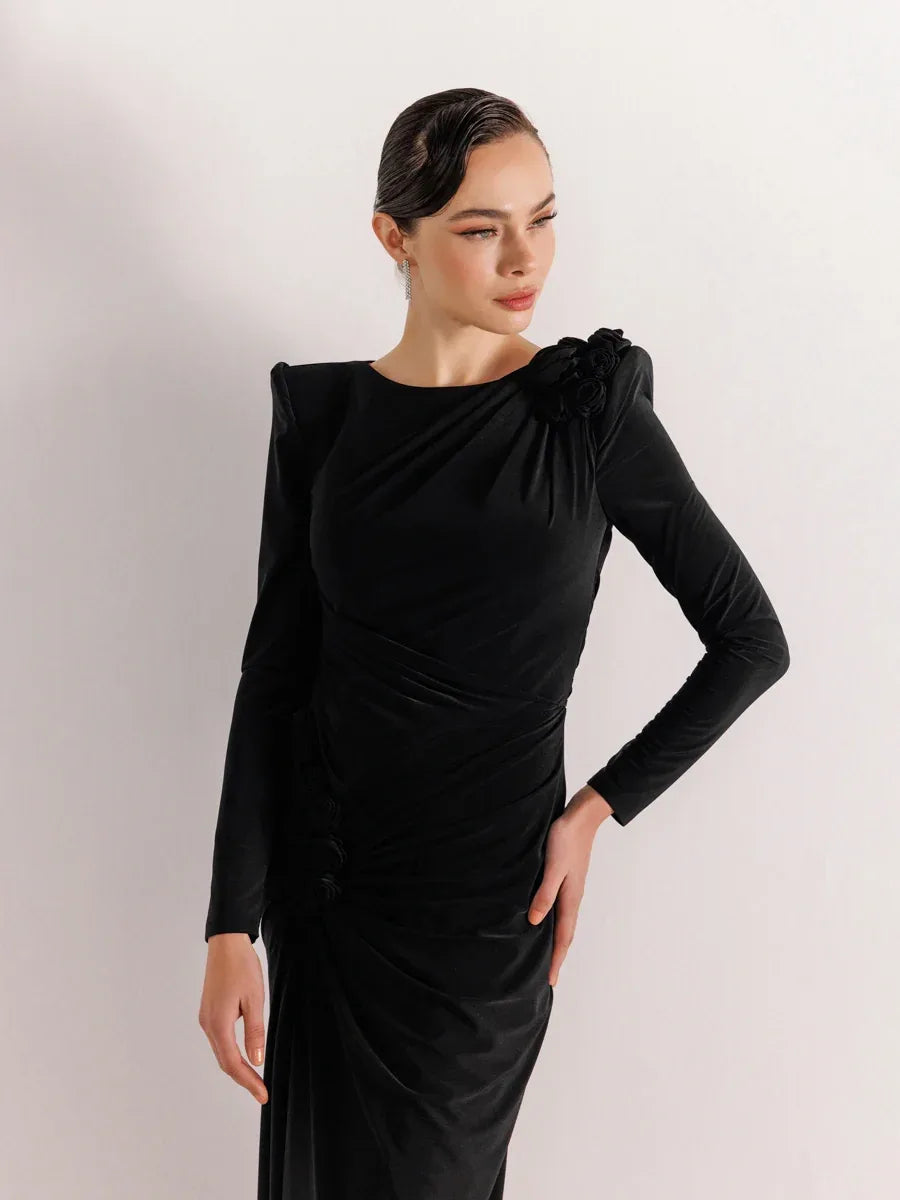 25160-Sırt Dekolteli Çiçek Detaylı Yırtmaçlı Balık Elbise - Kenzel