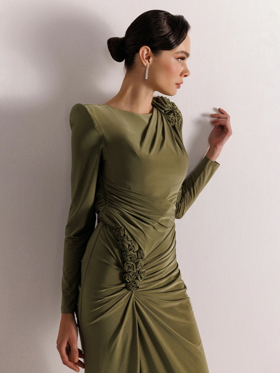 25160-Sırt Dekolteli Çiçek Detaylı Yırtmaçlı Balık Elbise