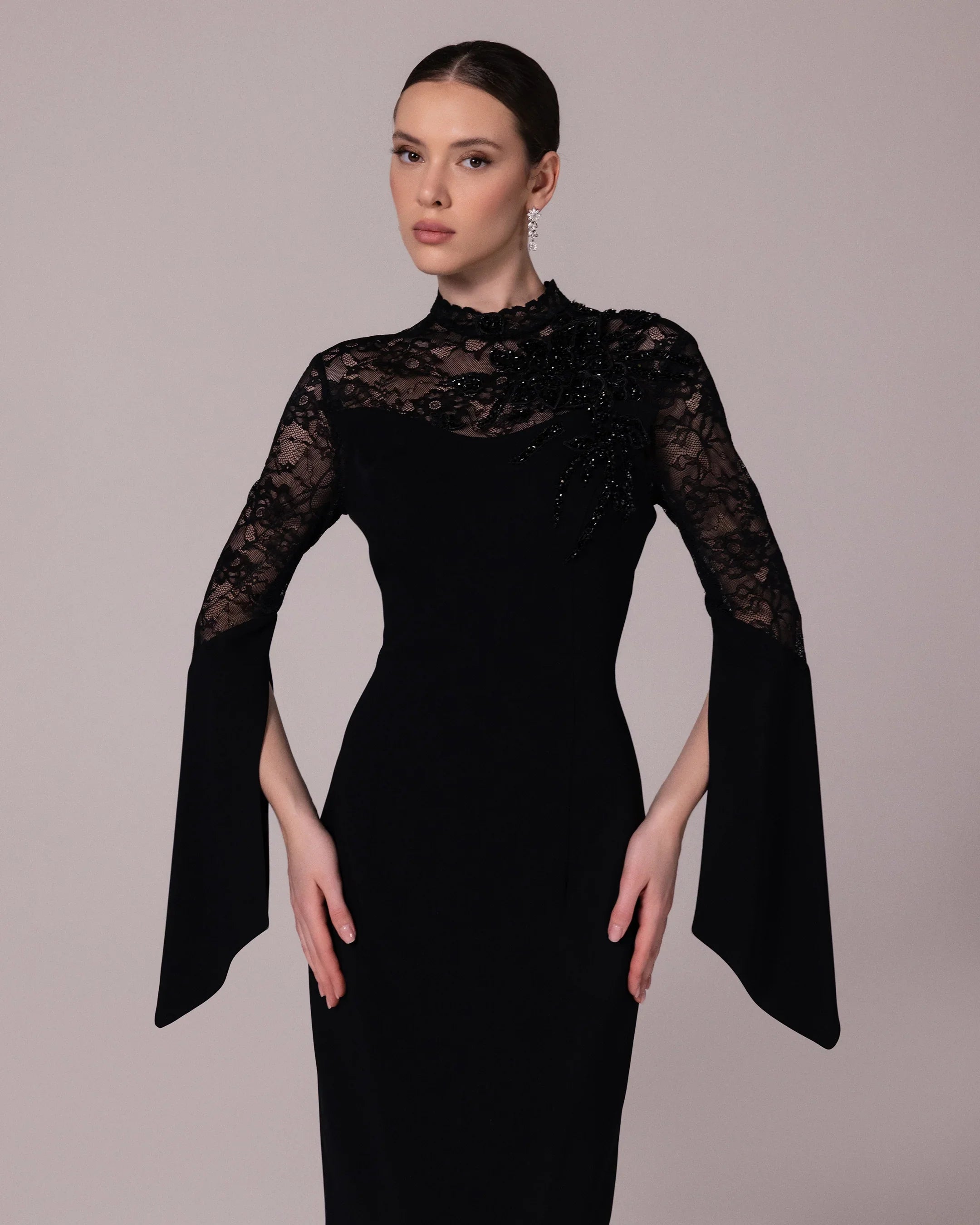 25178-Lace Collar Cape Sleeve