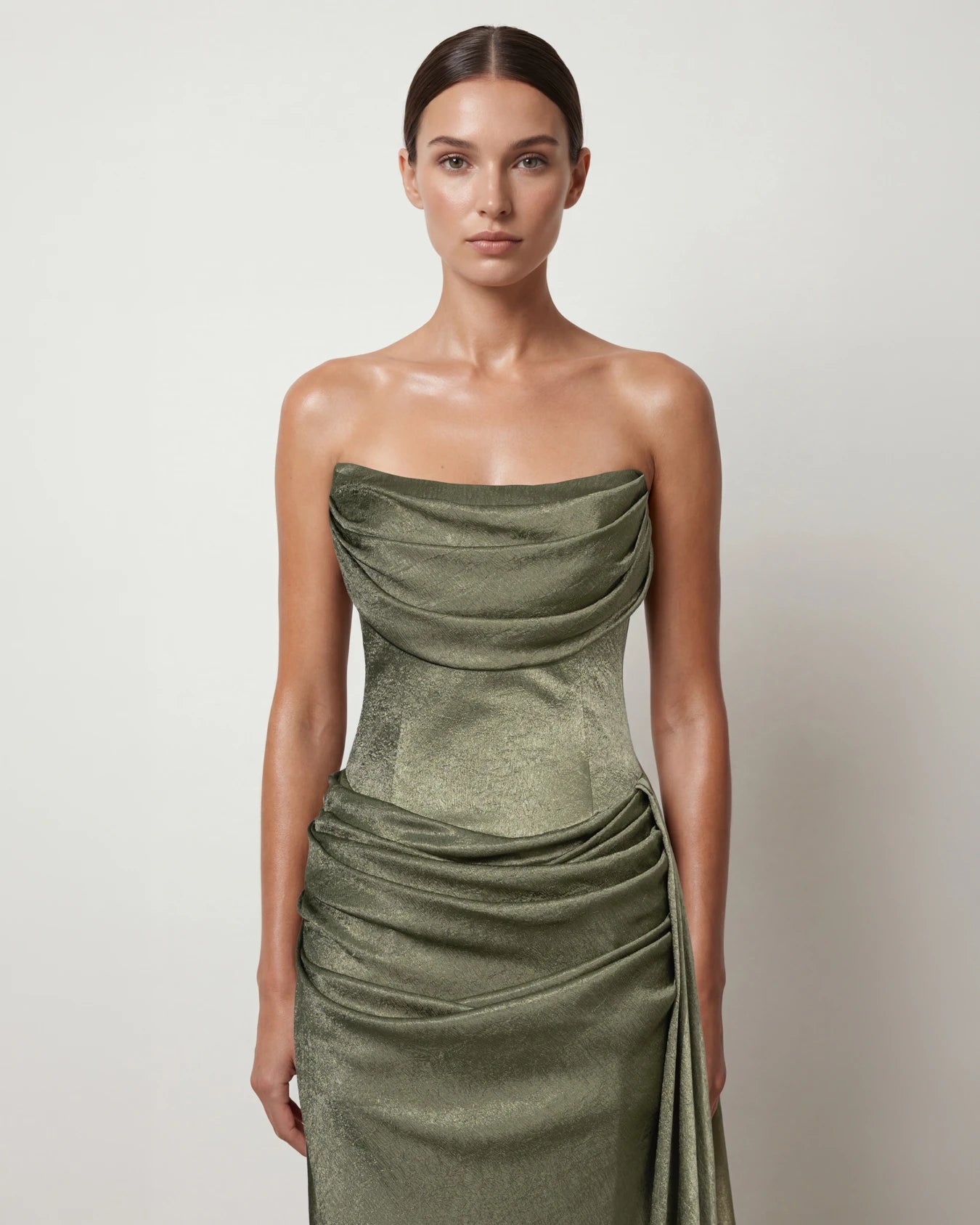 25196-Degaje Yaka Beli Fit Drapeli Abiye Elbise