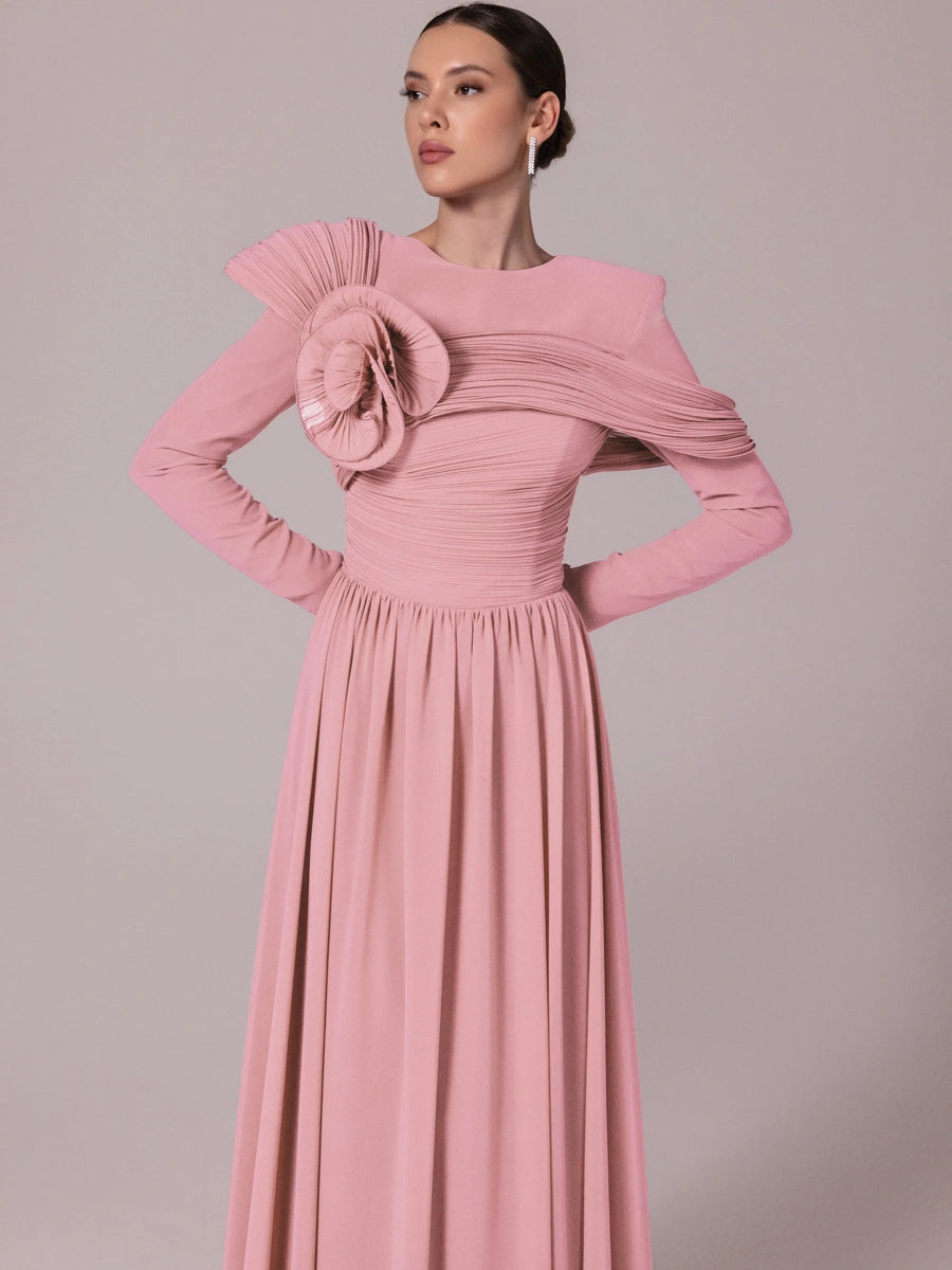 25204-Omuz Çiçek Detaylı Kloş Tesettür Abiye Elbise