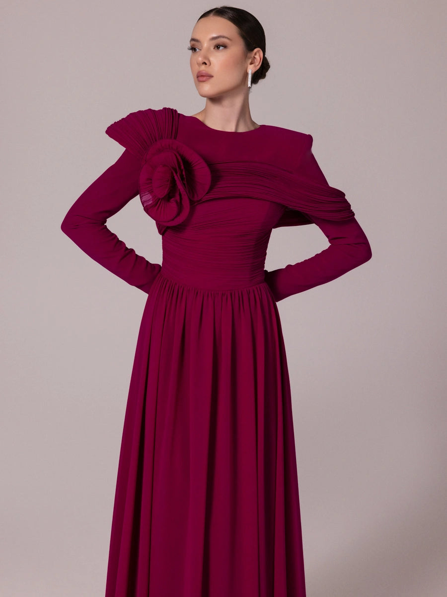 25204-Omuz Çiçek Detaylı Kloş Tesettür Abiye Elbise