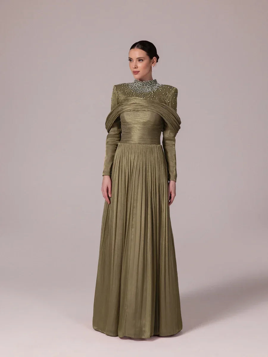 25207-Yakası Taş İşlemeli Pliseli Kabarık Tesettür Abiye Elbise - Kenzel