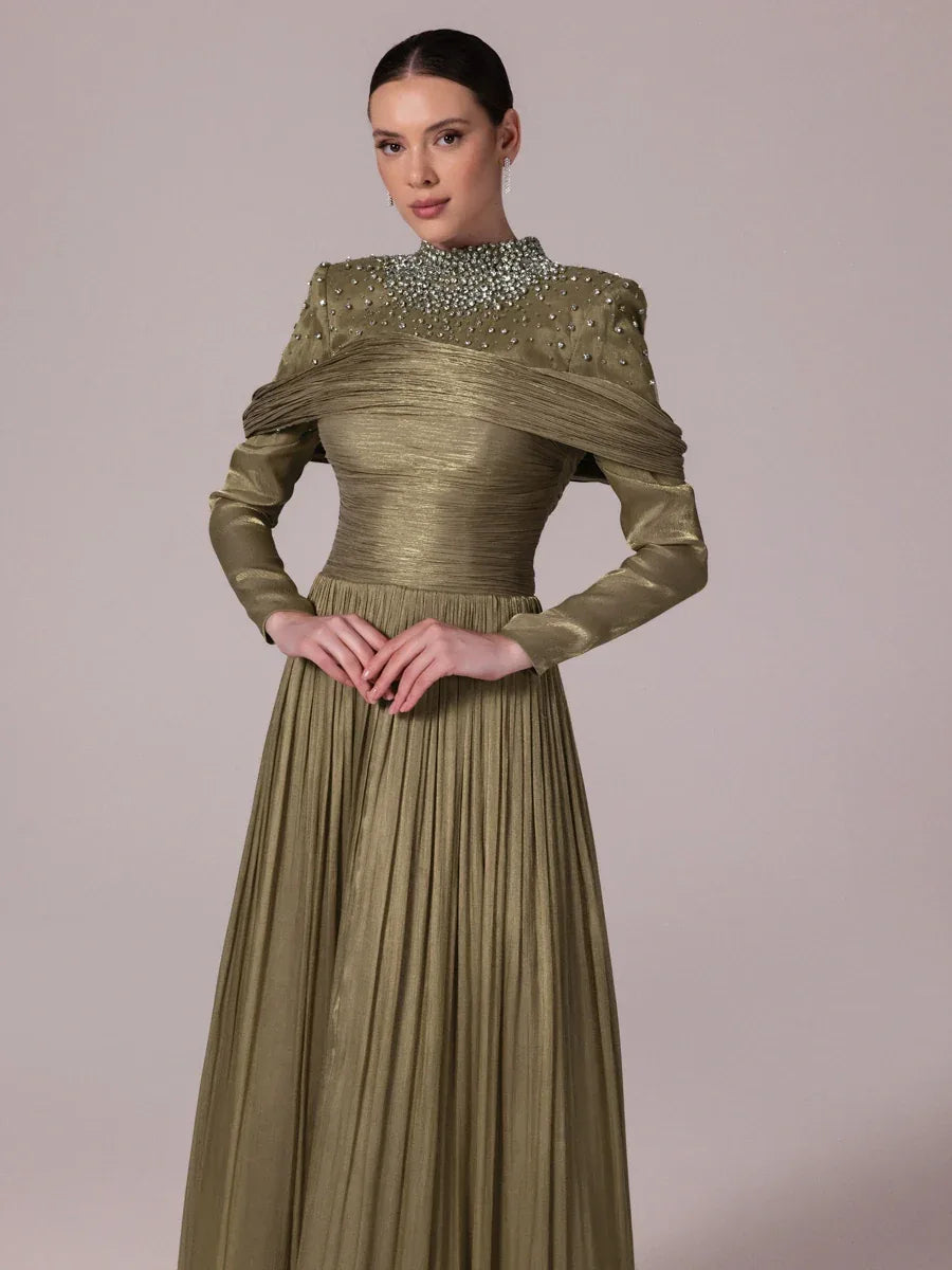 25207-Yakası Taş İşlemeli Pliseli Kabarık Tesettür Abiye Elbise - Kenzel