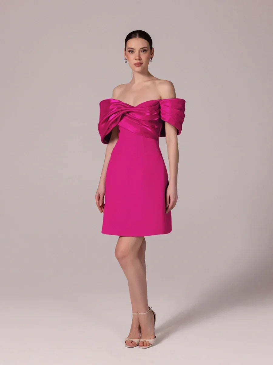 25301-Yakası Organze Detaylı Straplez Krep Mini Elbise - Kenzel