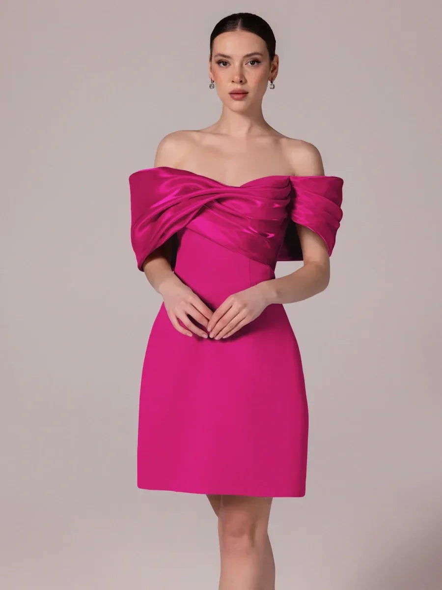 25301-Yakası Organze Detaylı Straplez Krep Mini Elbise - Kenzel