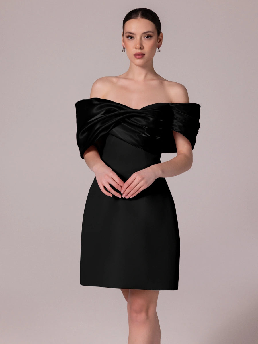 25301-Yakası Organze Detaylı Straplez Krep Mini Elbise