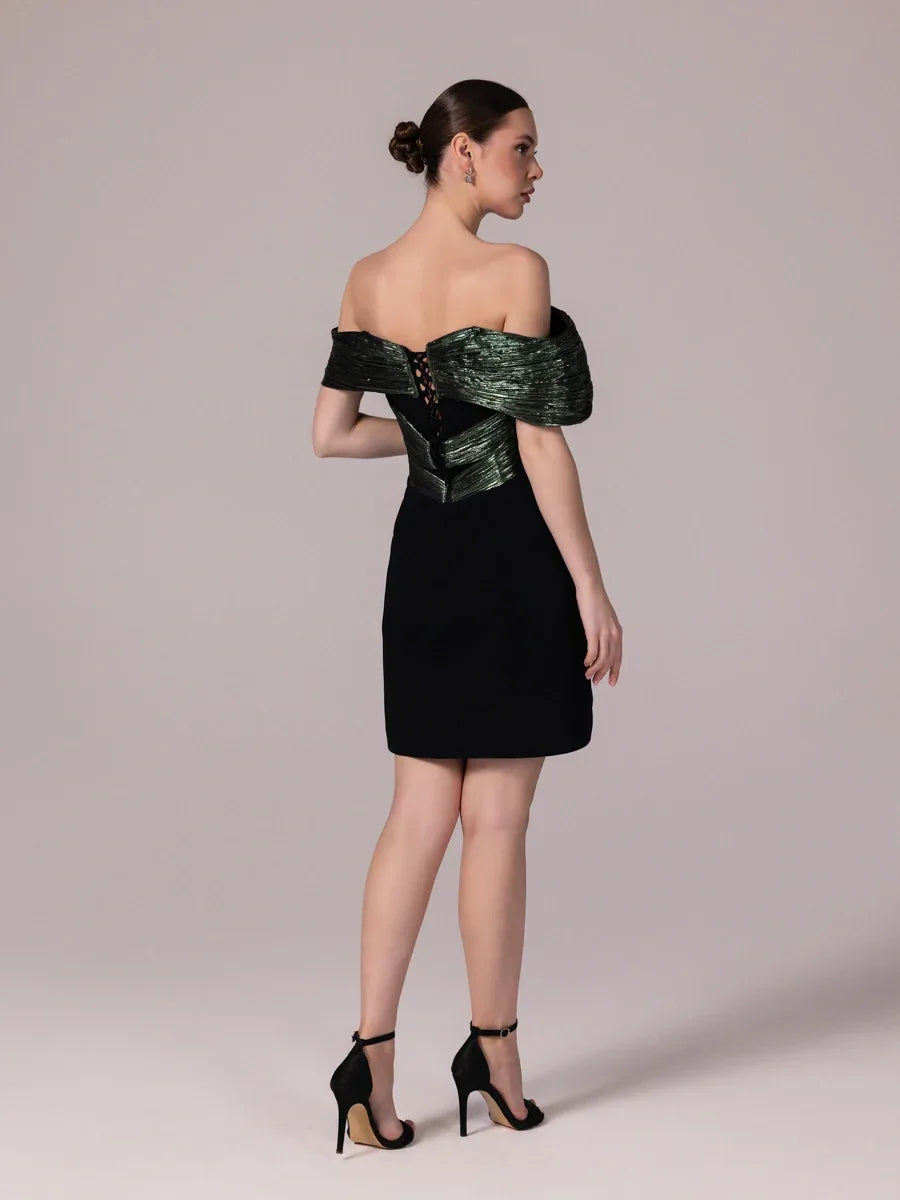 25304-Parlak Kumaş Garnili Yakası İşlemeli Mini Elbise - Kenzel