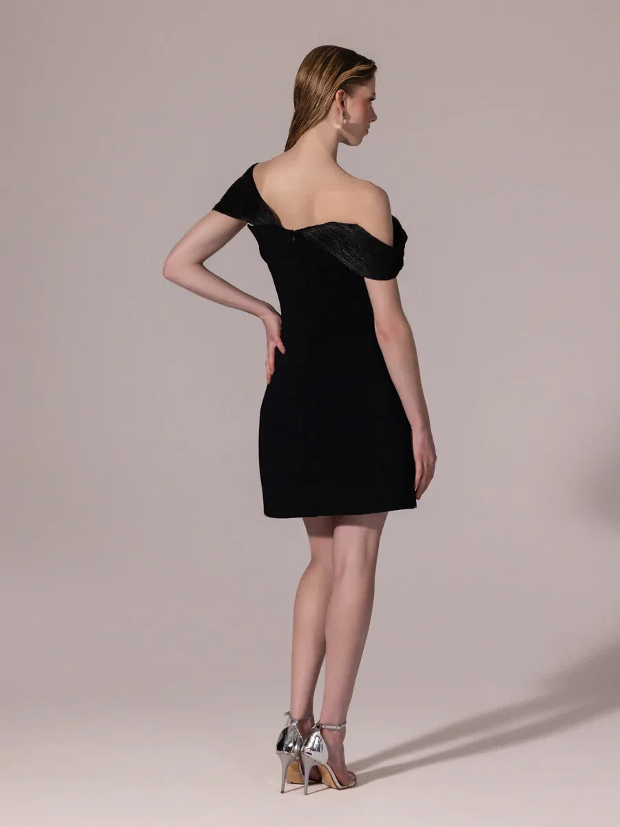 25311-Yakası Plise Detaylı Mini Elbise - Kenzel