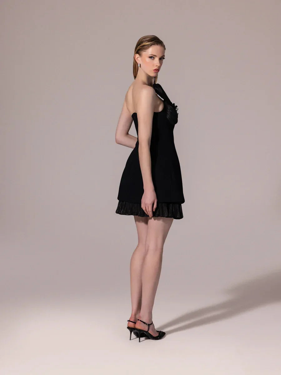 25313-İnci Detaylı, Etek Ucu Pilise Garnili Mini Krep Elbise - Kenzel