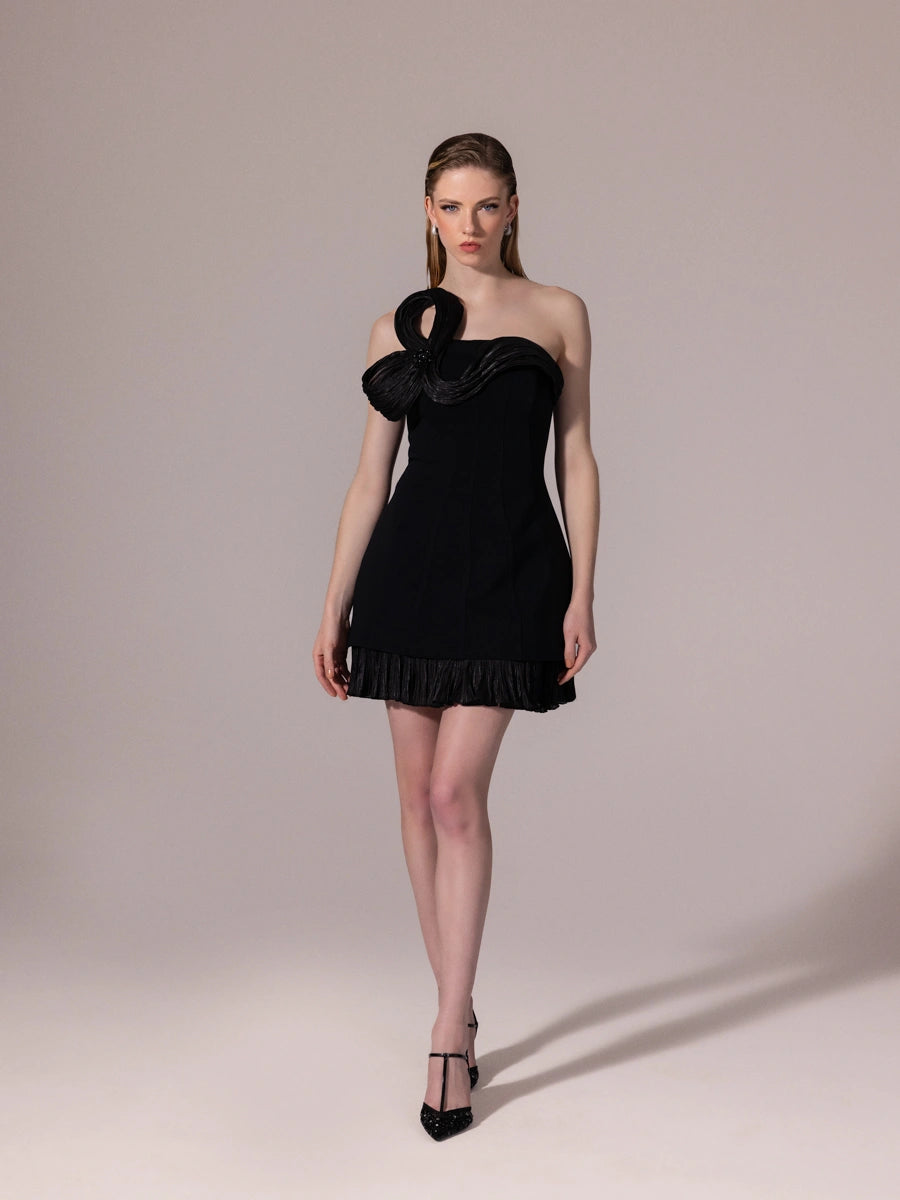 25313-İnci Detaylı, Etek Ucu Pilise Garnili Mini Krep Elbise