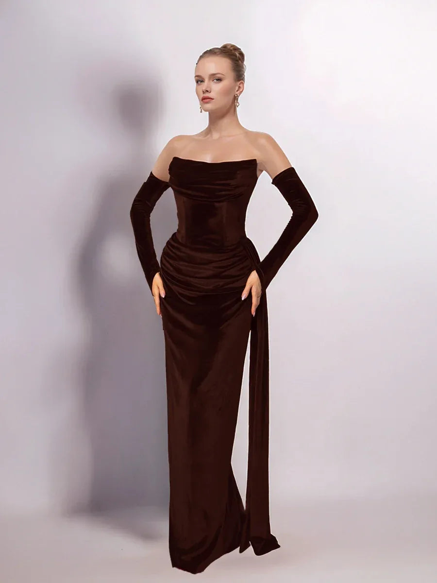 25402-Straplez Degaje Yaka Drapeli Kuyruk Detaylı Abiye Elbise - Kenzel