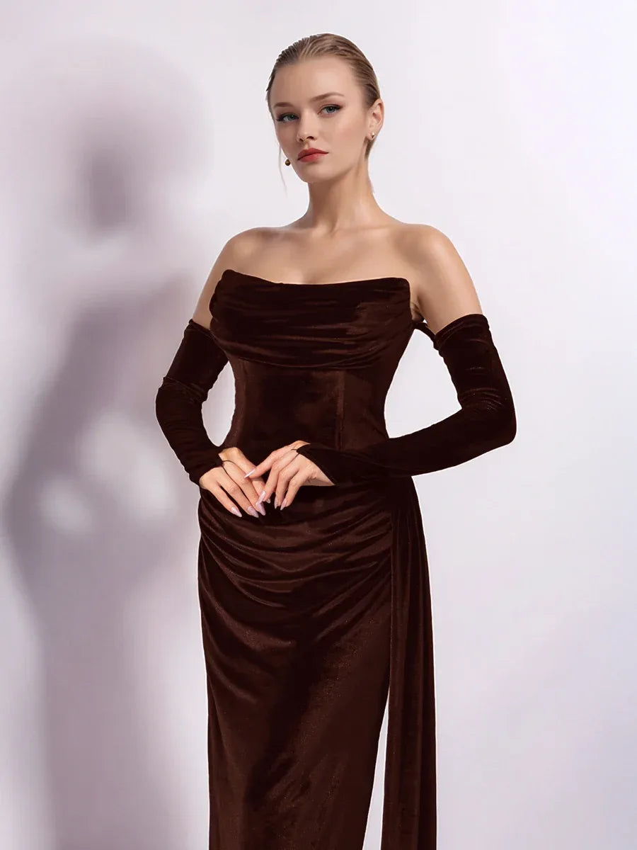 25402-Straplez Degaje Yaka Drapeli Kuyruk Detaylı Abiye Elbise - Kenzel