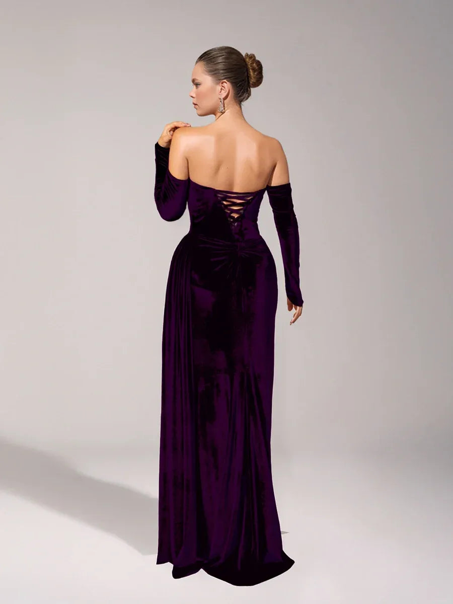 25402-Straplez Degaje Yaka Drapeli Kuyruk Detaylı Abiye Elbise - Kenzel