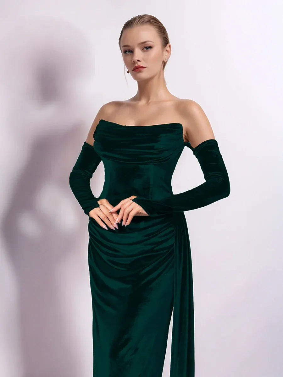 25402-Straplez Degaje Yaka Drapeli Kuyruk Detaylı Abiye Elbise - Kenzel