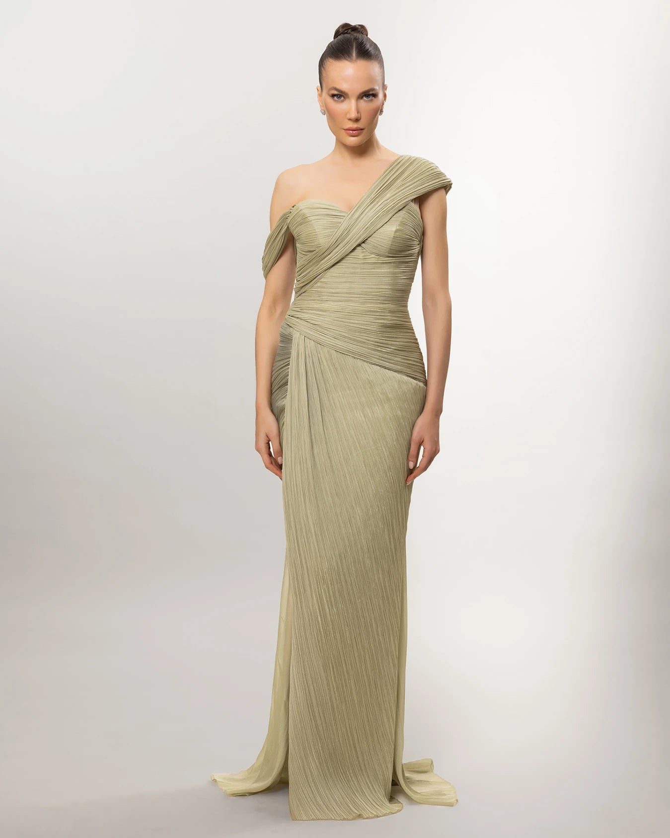 26012-Asimetrik Yaka Drapeli Uzun Abiye Elbise