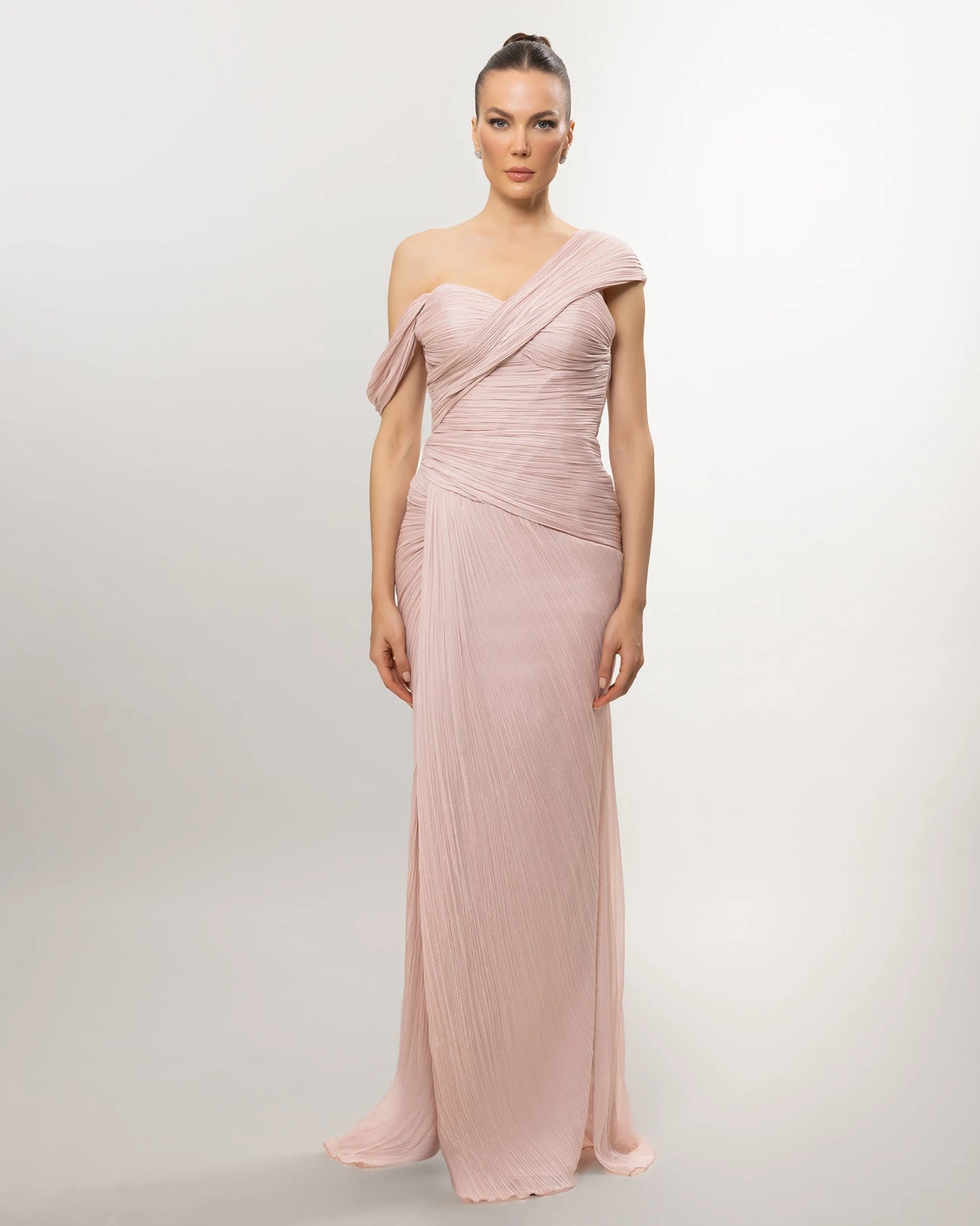 26012-Asimetrik Yaka Drapeli Uzun Abiye Elbise