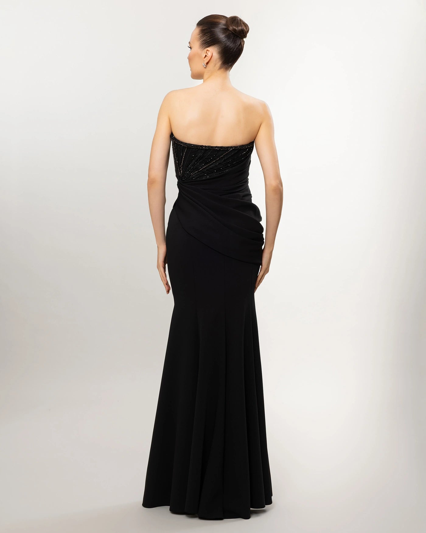 26033-Straplez Taş İşlemeli Drapeli Balık Abiye