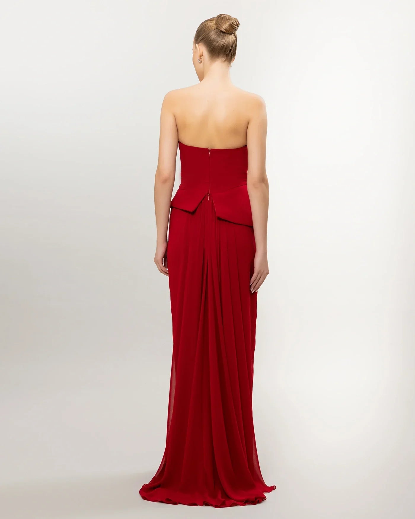 26035-Straplez Peplum Detaylı Yırtmaçlı Abiye Elbise - Kenzel