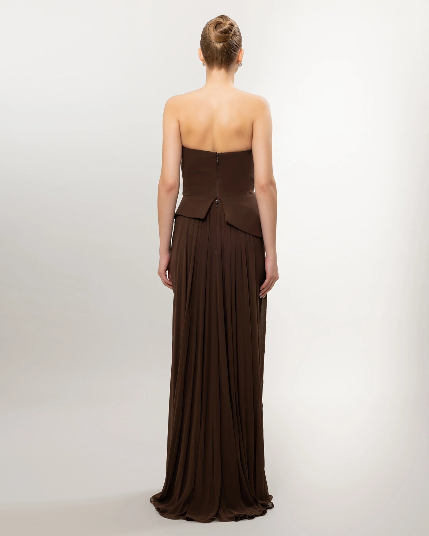 26035-Straplez Peplum Detaylı Yırtmaçlı Abiye Elbise