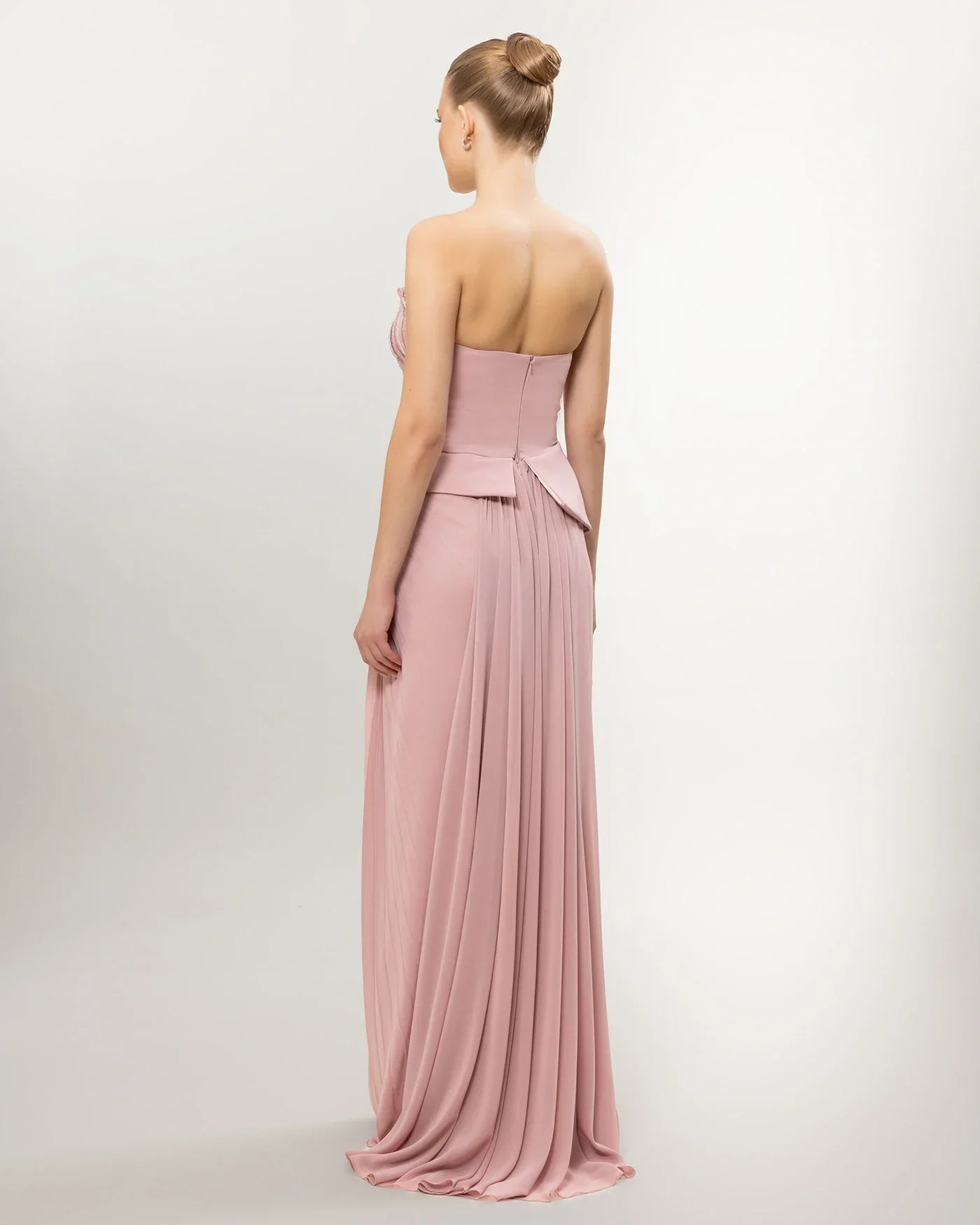 26035-Straplez Peplum Detaylı Yırtmaçlı Abiye Elbise - Kenzel