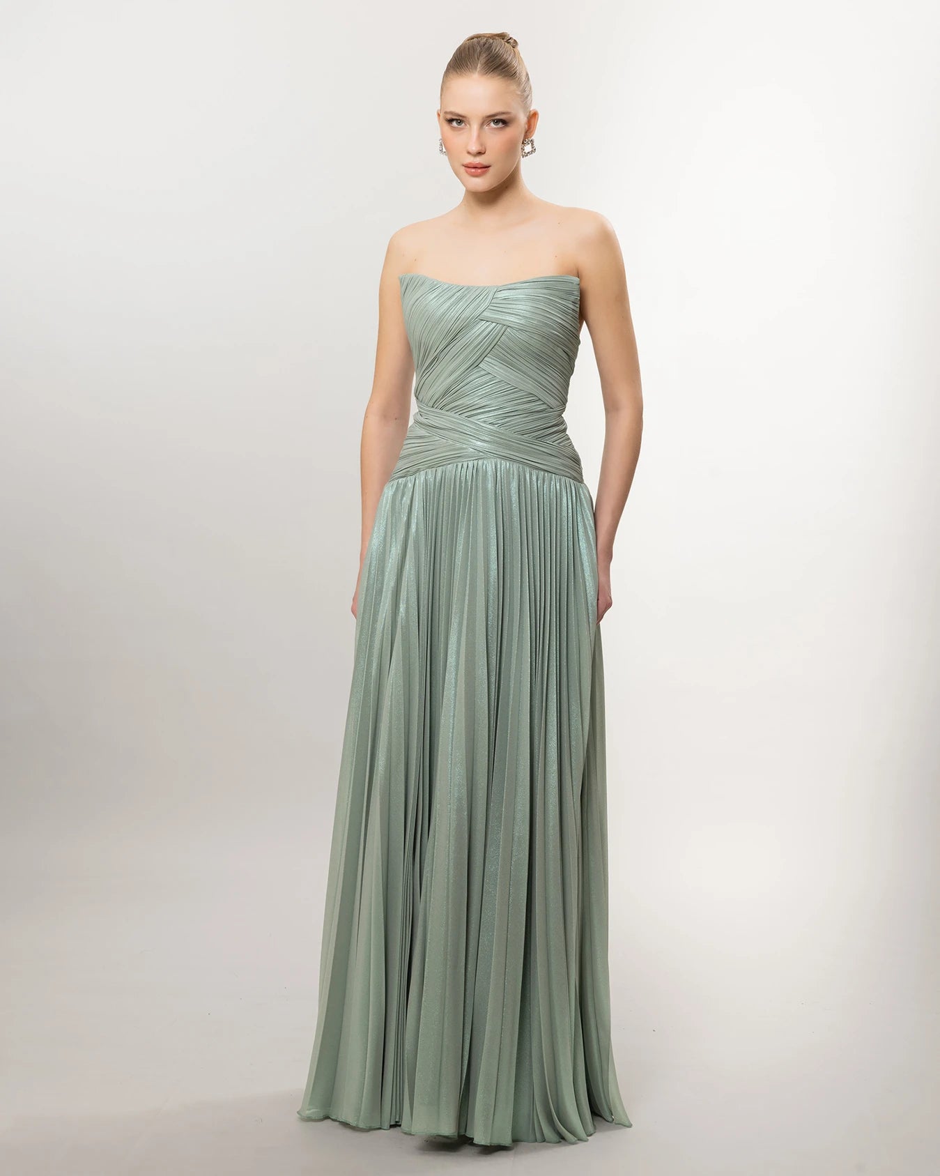 26040-Straplez Drapeli Kloş Uzun Abiye Elbise