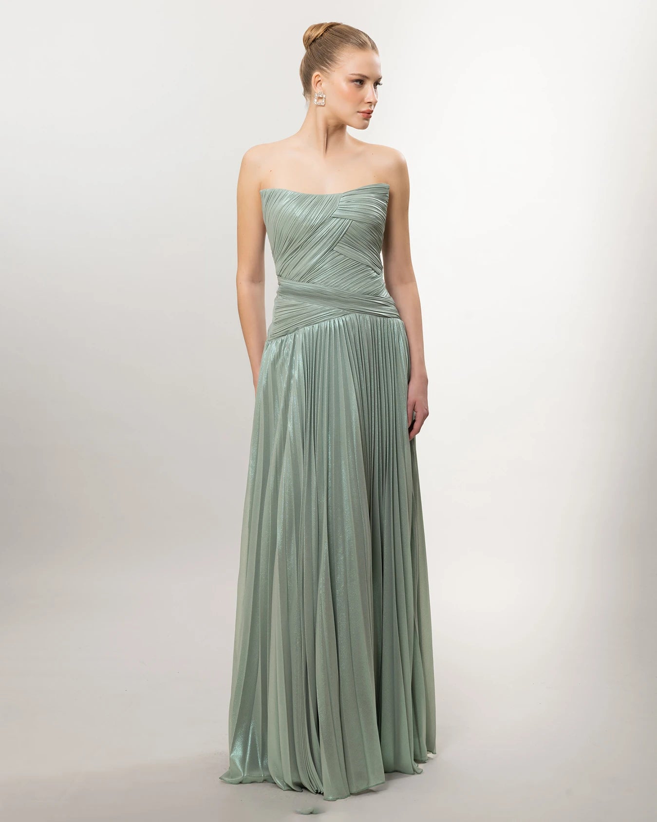 26040-Straplez Drapeli Kloş Uzun Abiye Elbise