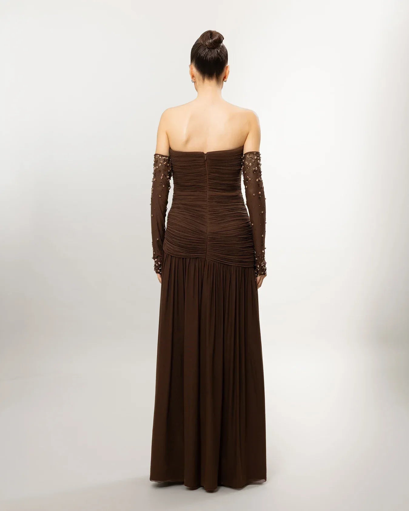 26050-Eldiven Detaylı Straplez Drapeli Uzun Abiye Elbise - Kenzel