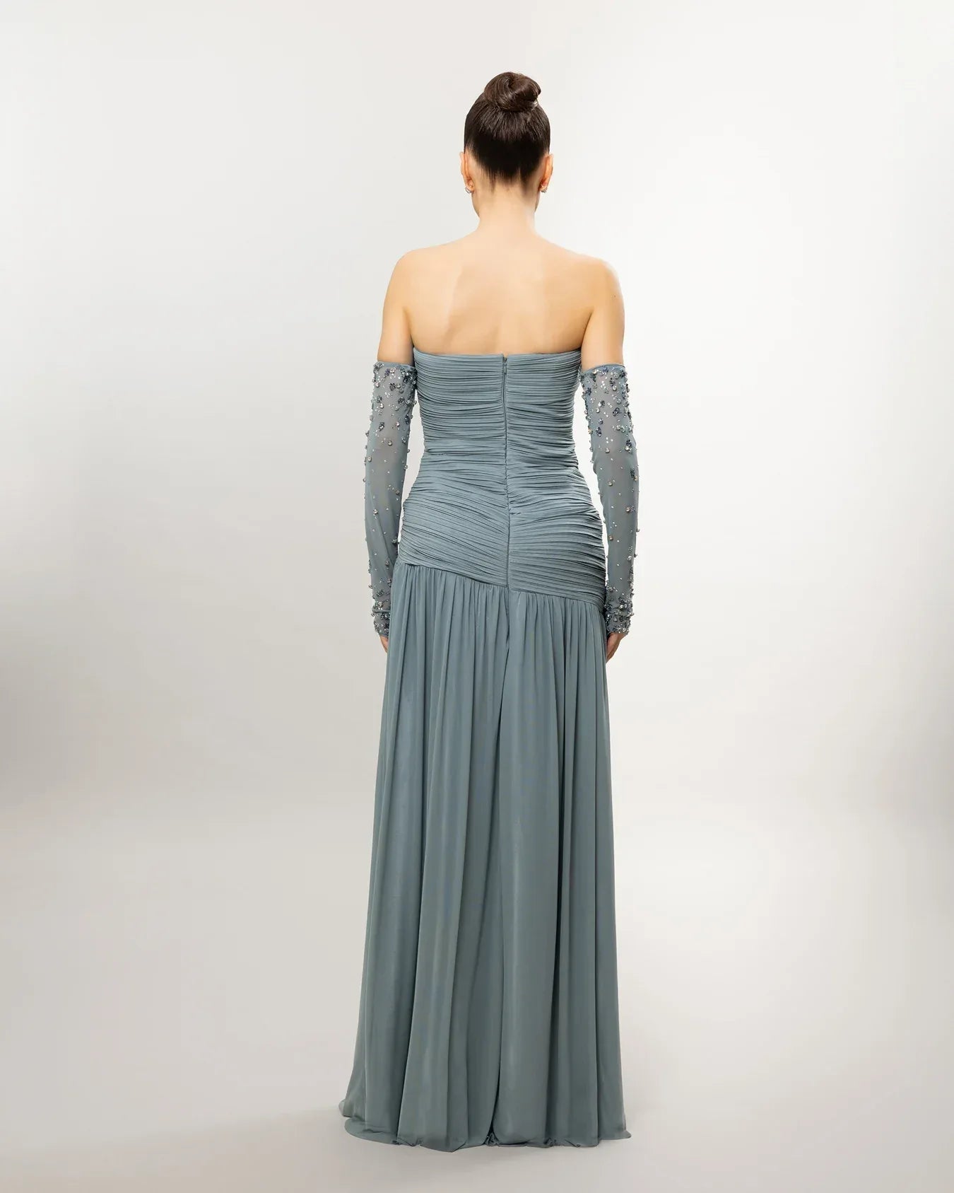 26050-Eldiven Detaylı Straplez Drapeli Uzun Abiye Elbise - Kenzel