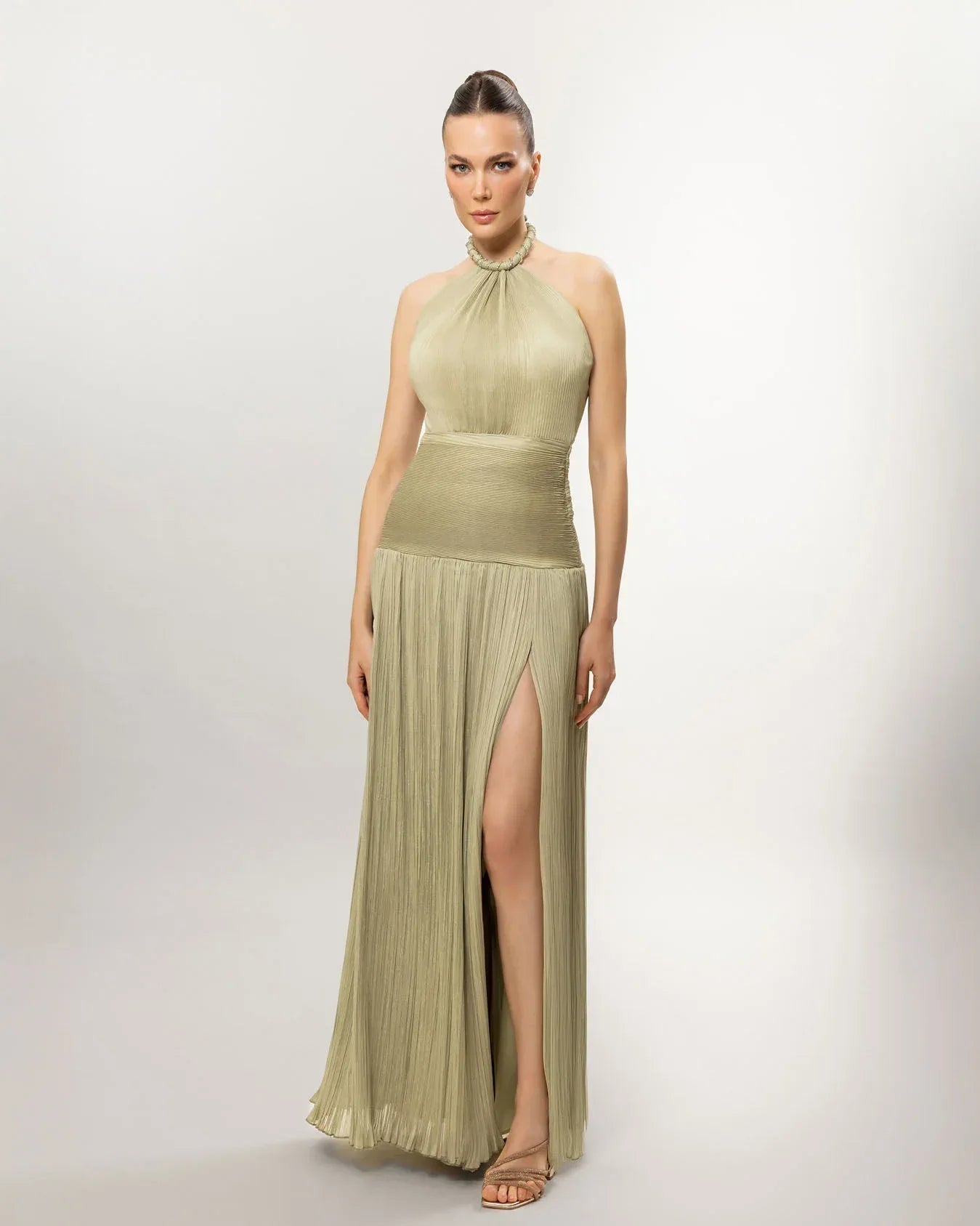 26066-Boyundan Bağlamalı Piliseli Yırtmaçlı Abiye Elbise - Kenzel