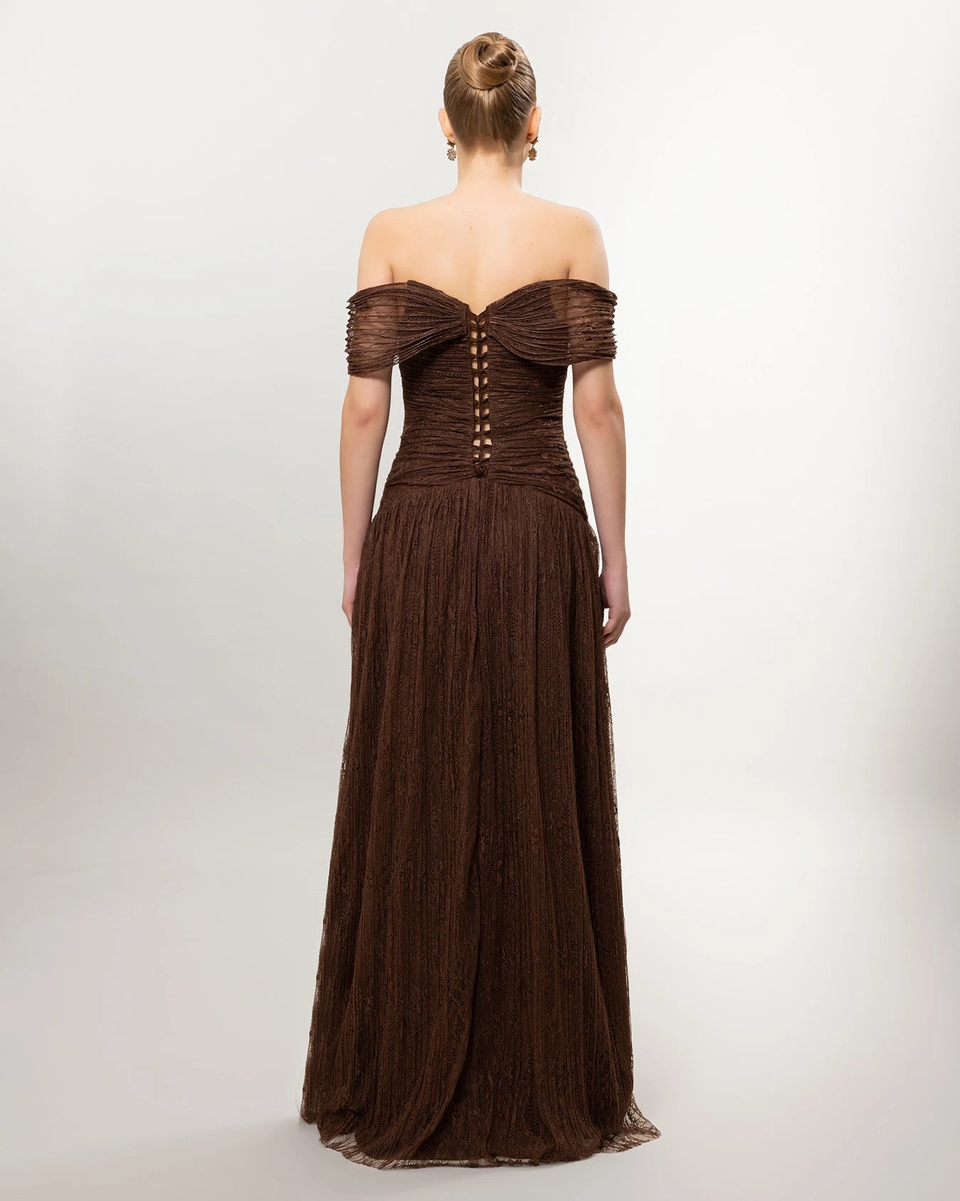 26071-Romantik Dantel Detaylı Düşük Omuz Uzun Abiye Elbise