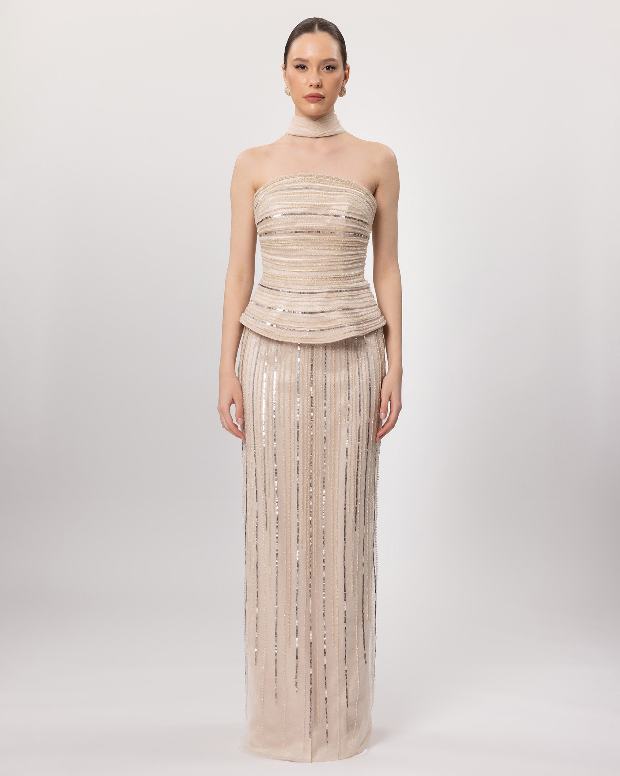 26076-Straplez Peplum Detaylı Boncuk İşlemeli Uzun Abiye