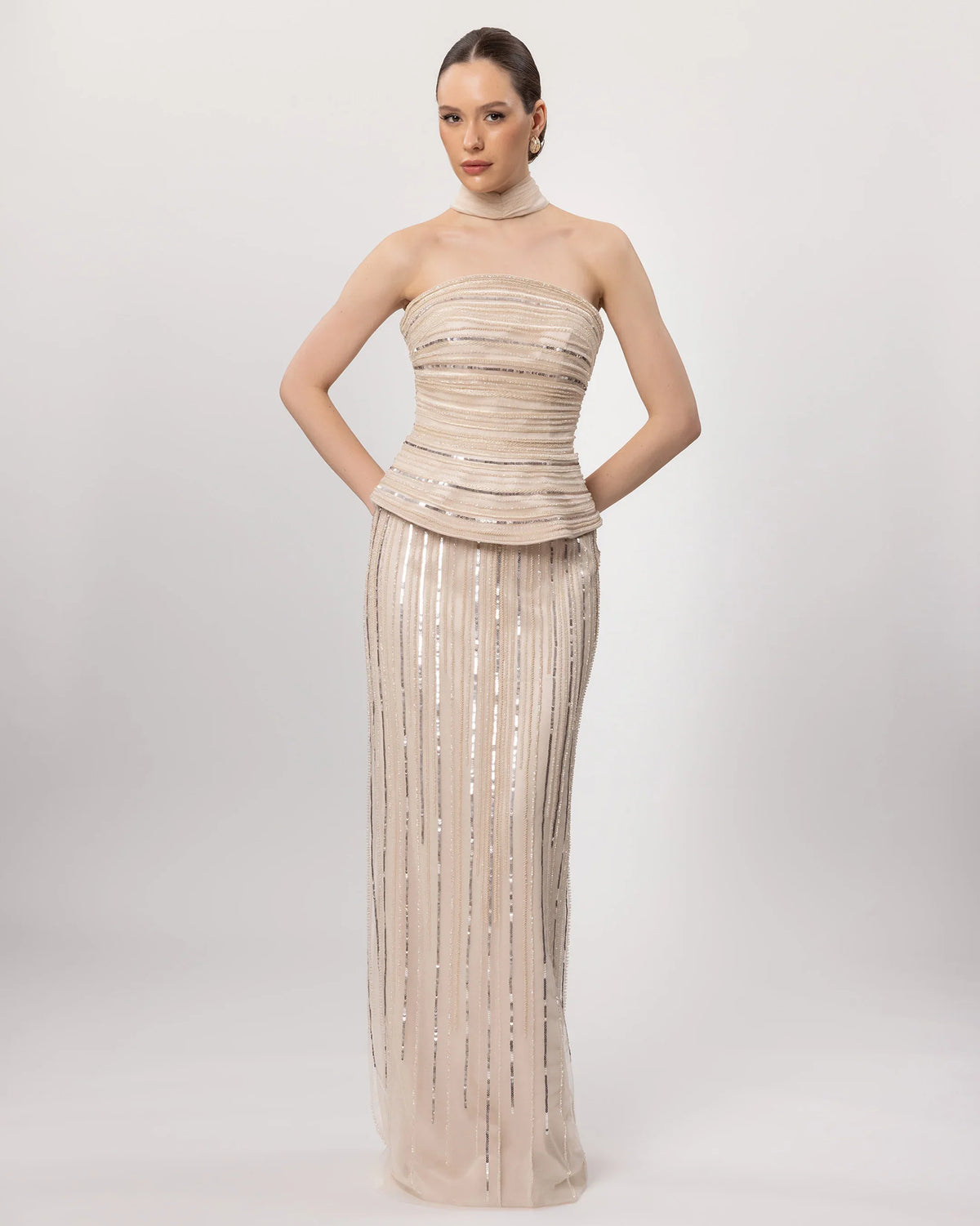 26076-Straplez Peplum Detaylı Boncuk İşlemeli Uzun Abiye