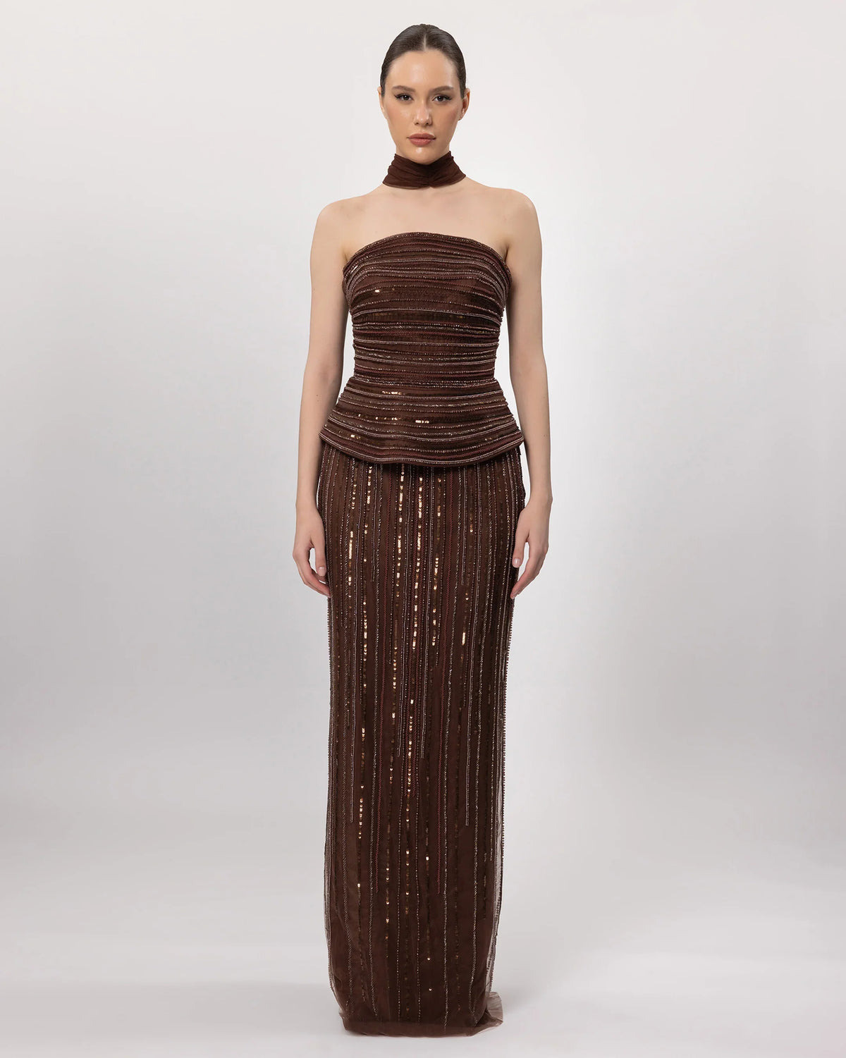 26076-Straplez Peplum Detaylı Boncuk İşlemeli Uzun Abiye