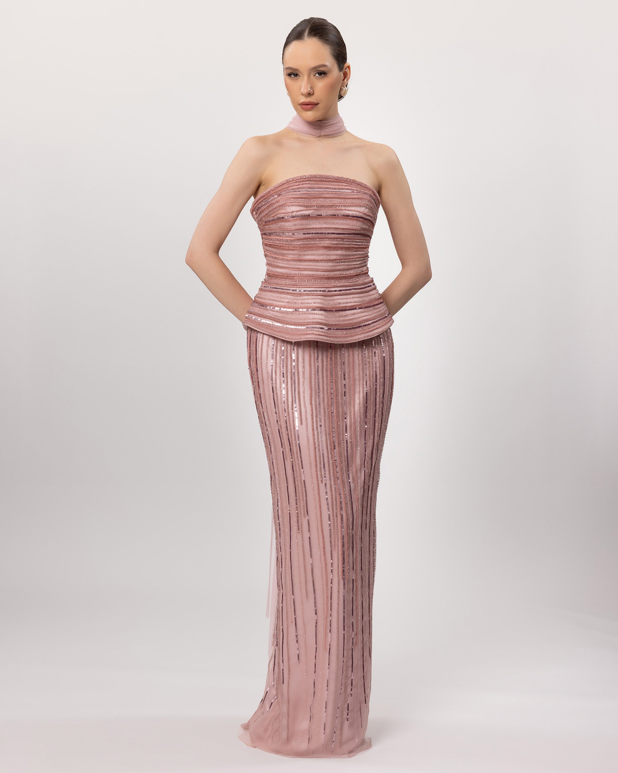 26076-Straplez Peplum Detaylı Boncuk İşlemeli Uzun Abiye