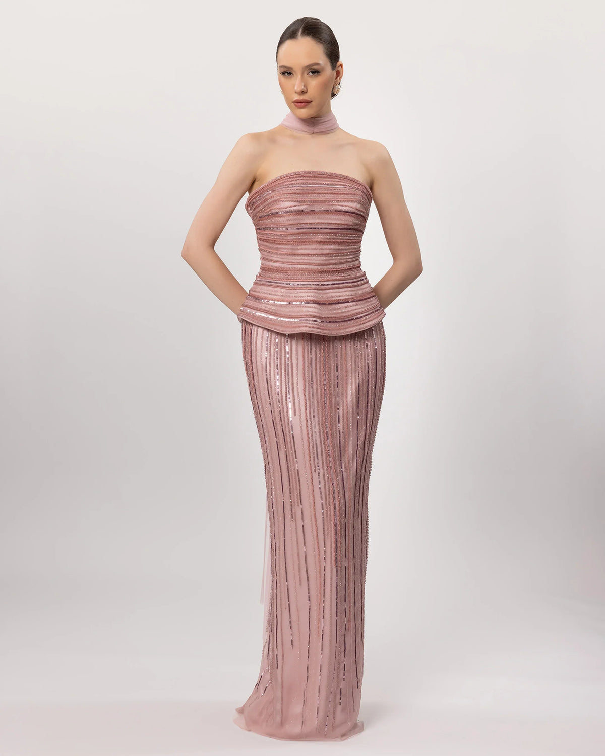 26076-Straplez Peplum Detaylı Boncuk İşlemeli Uzun Abiye