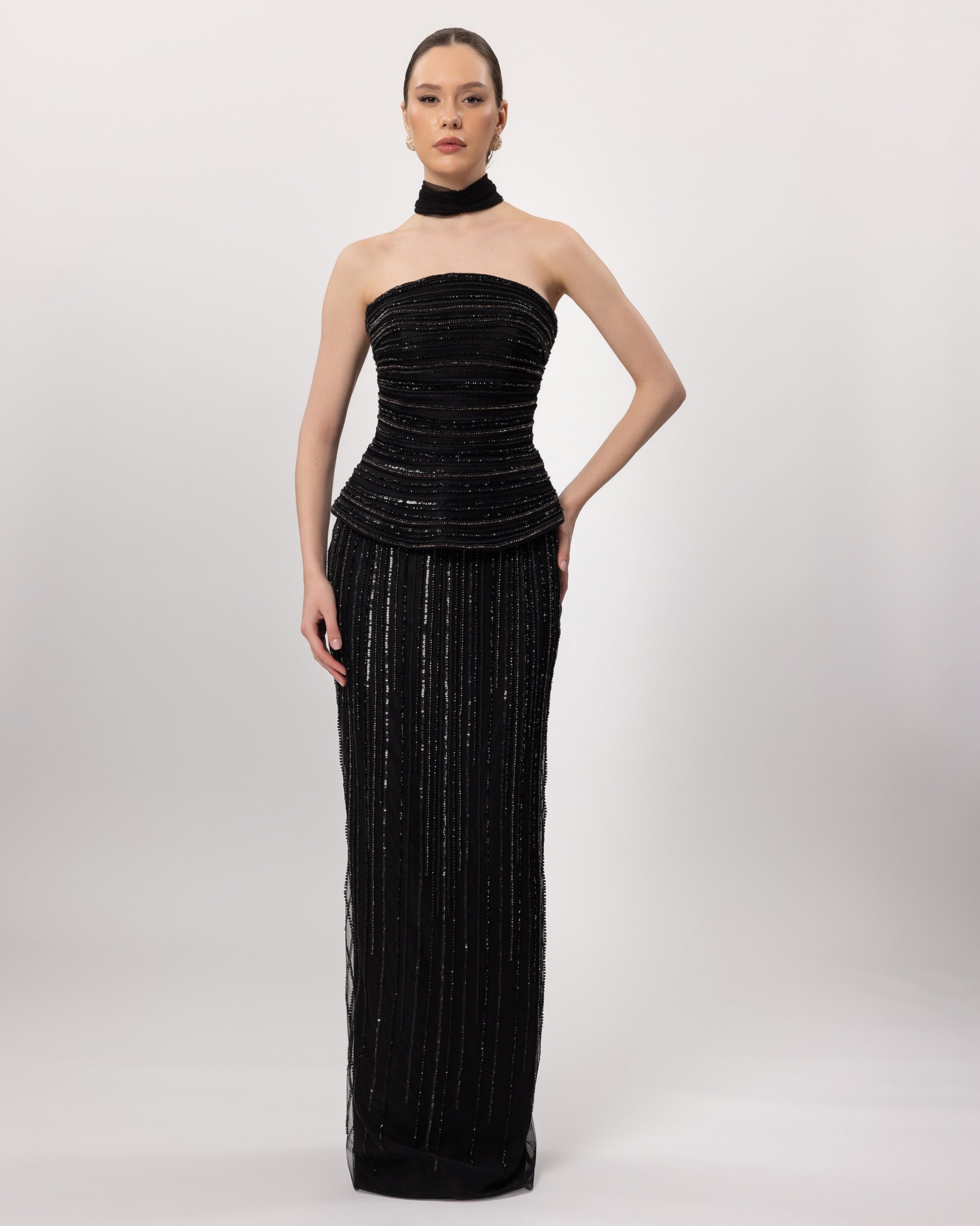 26076-Straplez Peplum Detaylı Boncuk İşlemeli Uzun Abiye