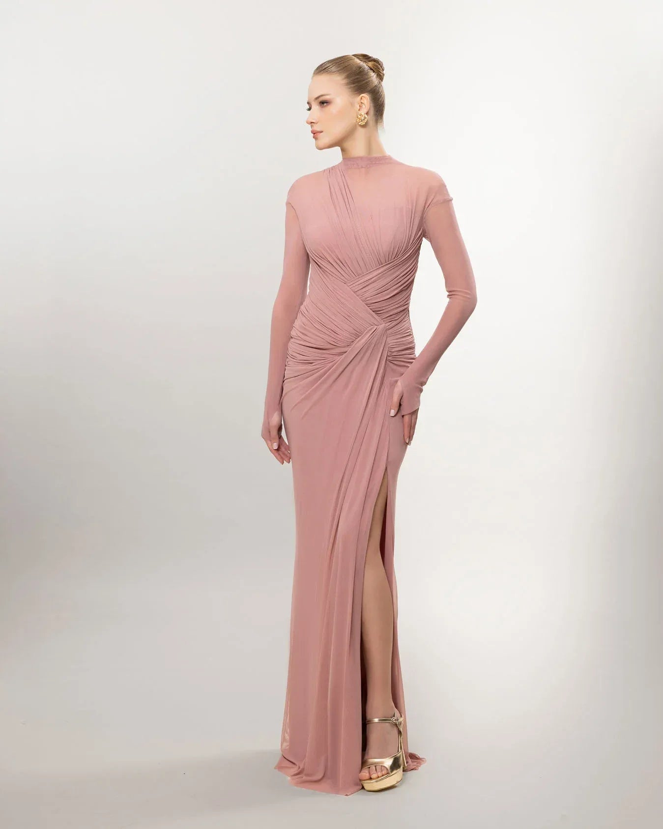 26080-Uzun Kollu Yırtmaçlı Drapeli Uzun Abiye Elbise - Kenzel