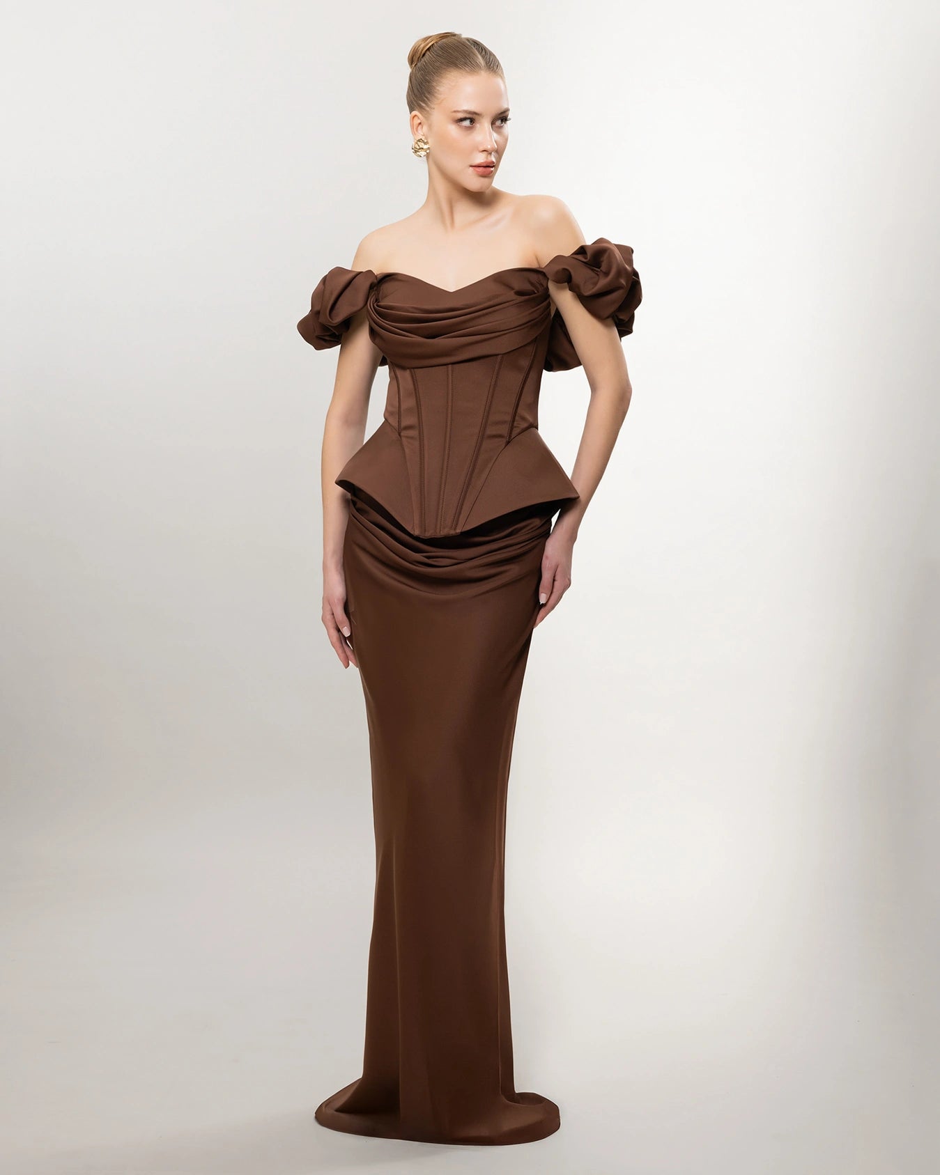 26081-Düşük Omuz Balon Kollu Korse Bel Uzun Elbise