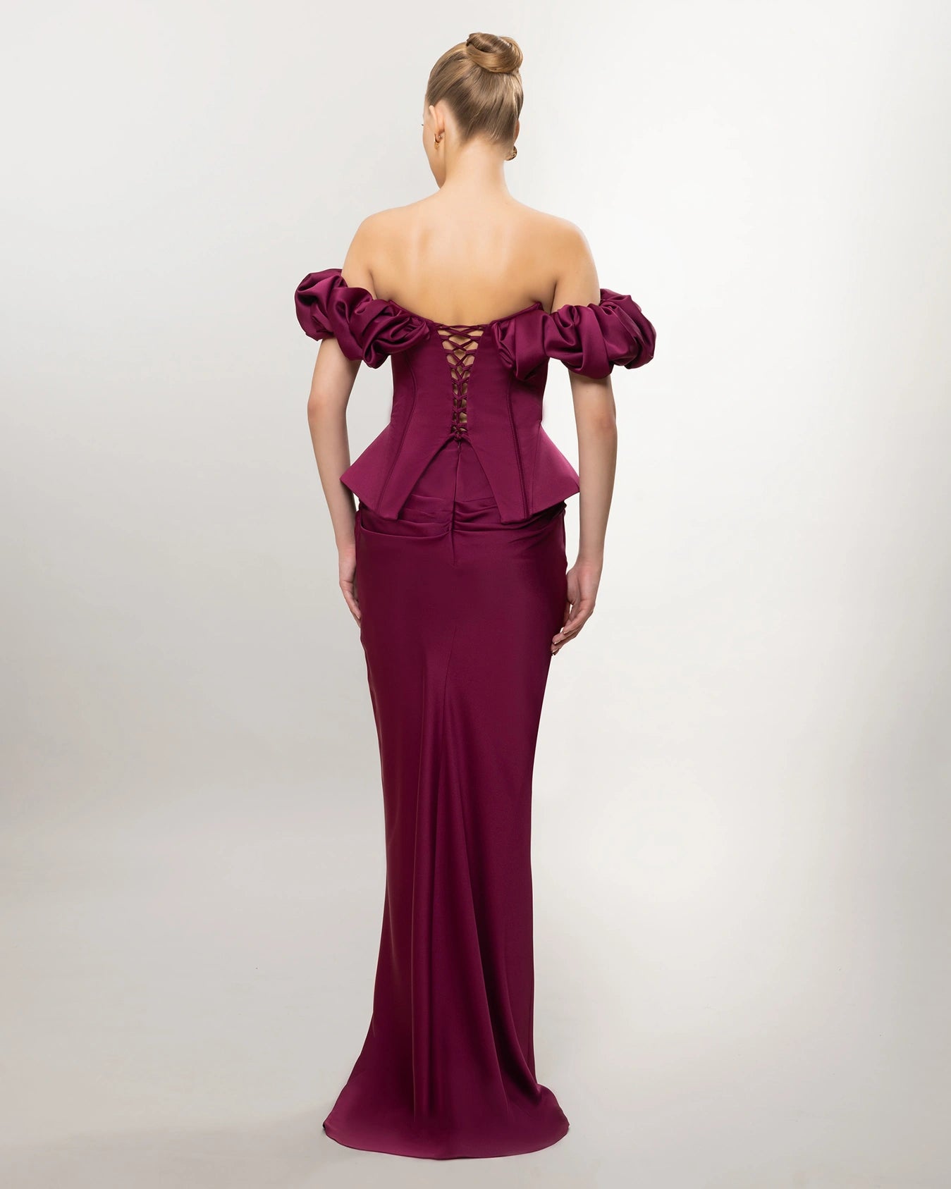 26081-Düşük Omuz Balon Kollu Korse Bel Uzun Elbise