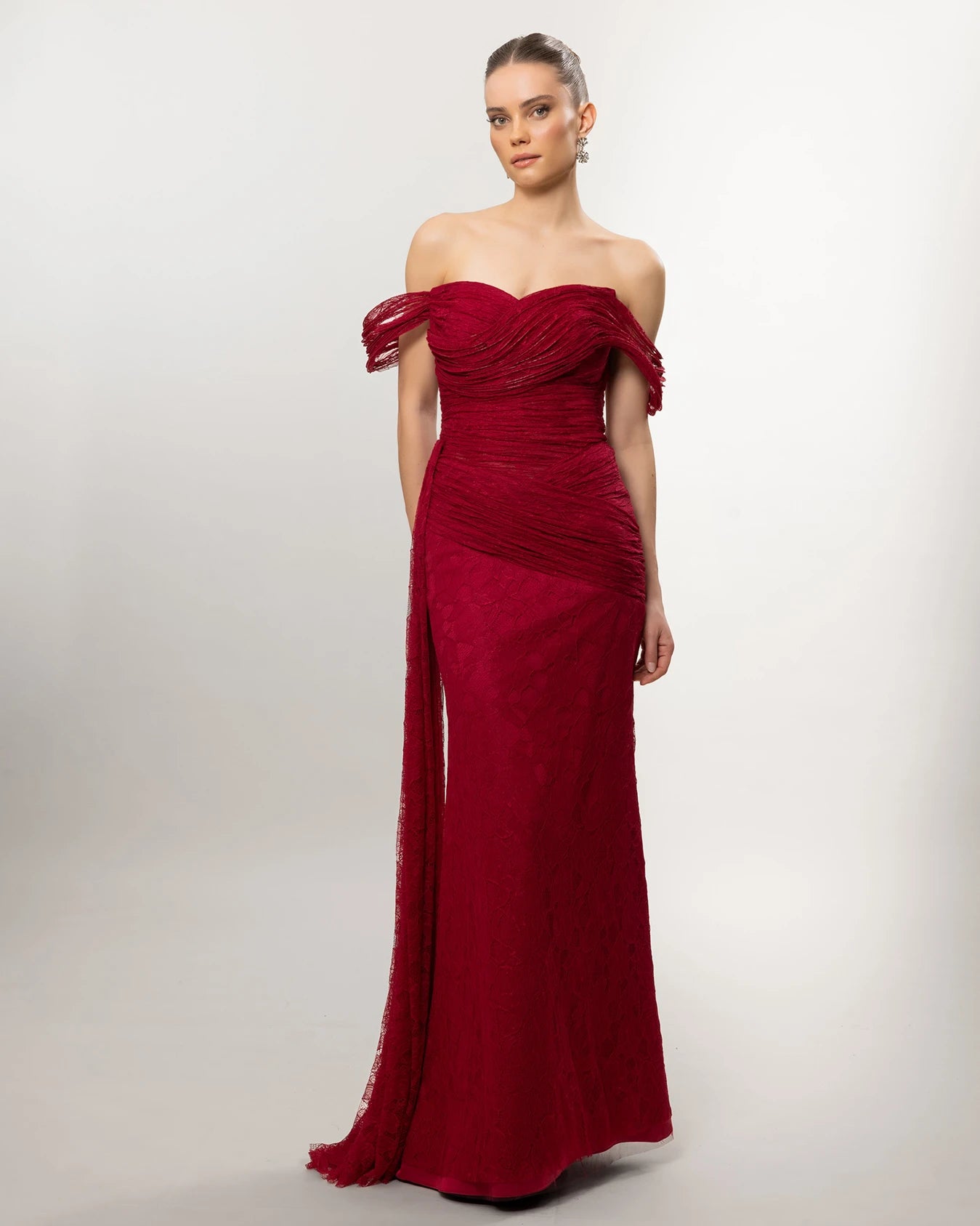 26100-Düşük Omuz Drape Detaylı Dantel Balık Abiye Elbise