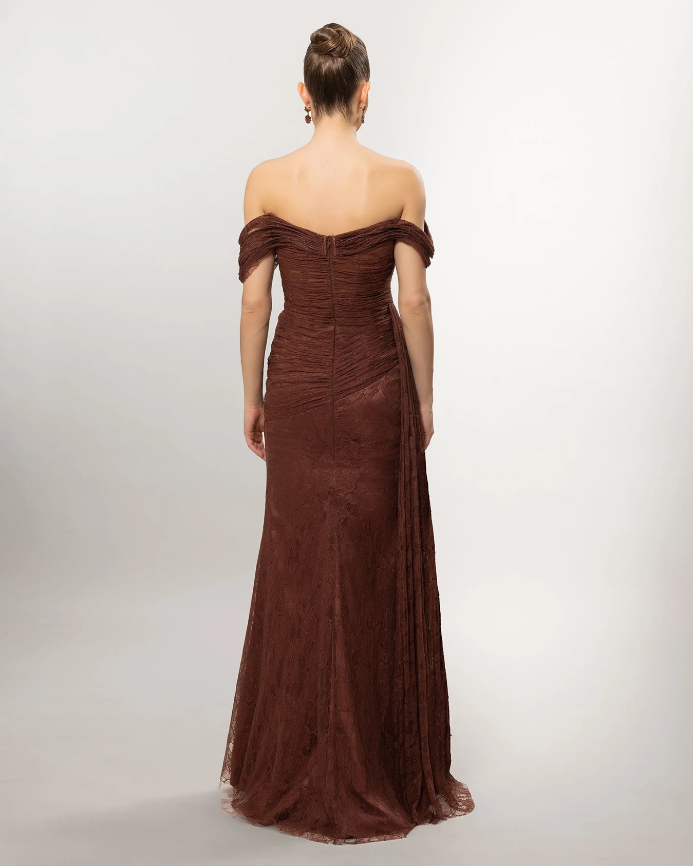 26100-Düşük Omuz Drape Detaylı Dantel Balık Abiye Elbise