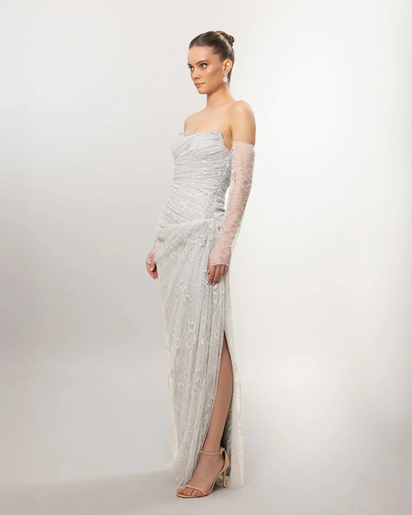 26101-Straplez Uzun Kol Dantelli Uzun Abiye Elbise - Kenzel