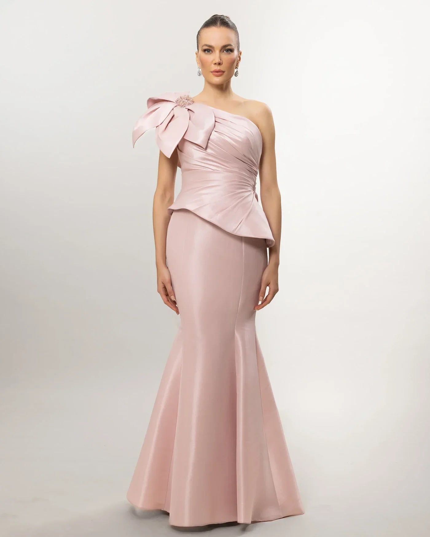 A26054-Tek Omuz Fiyonk Detaylı Peplum Detaylı Balık Abiye - Kenzel
