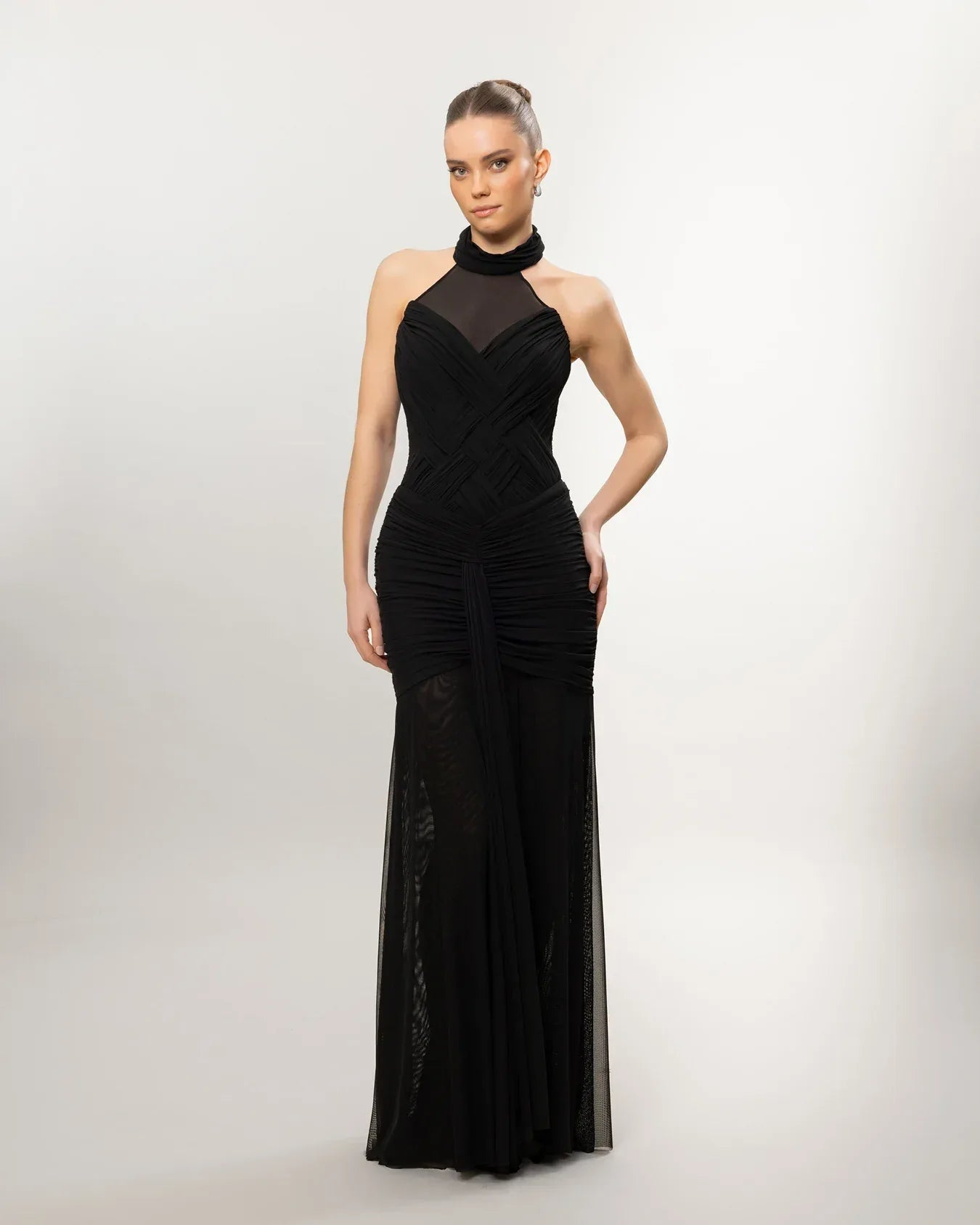 26136-Boyundan Bağlamalı Transparan Detaylı Uzun Abiye Elbise - Kenzel