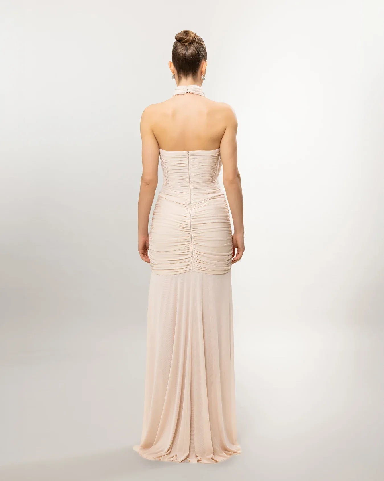 26136-Boyundan Bağlamalı Transparan Detaylı Uzun Abiye Elbise - Kenzel