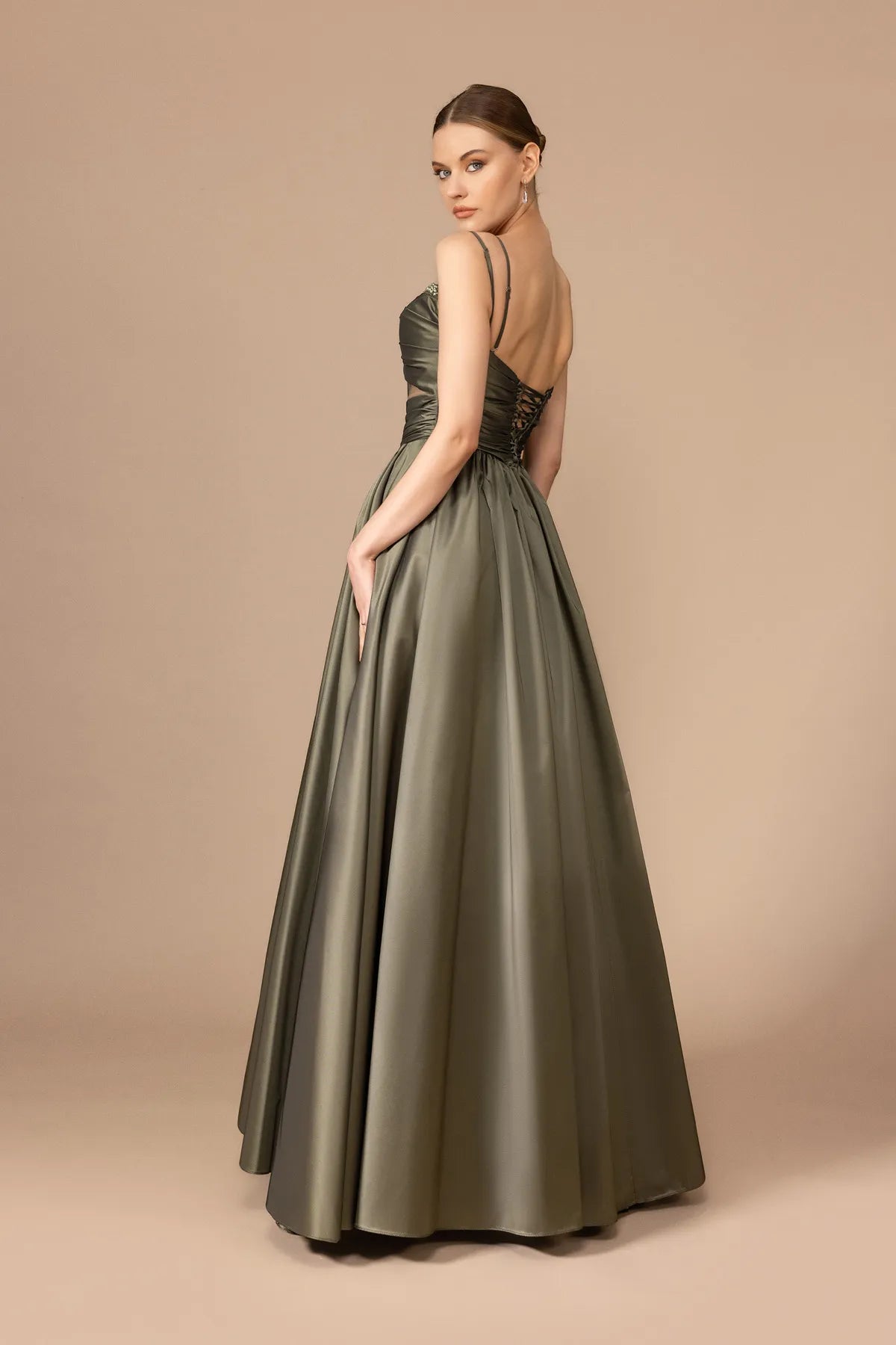 7001-Transparan Detaylı Uzun Elbise